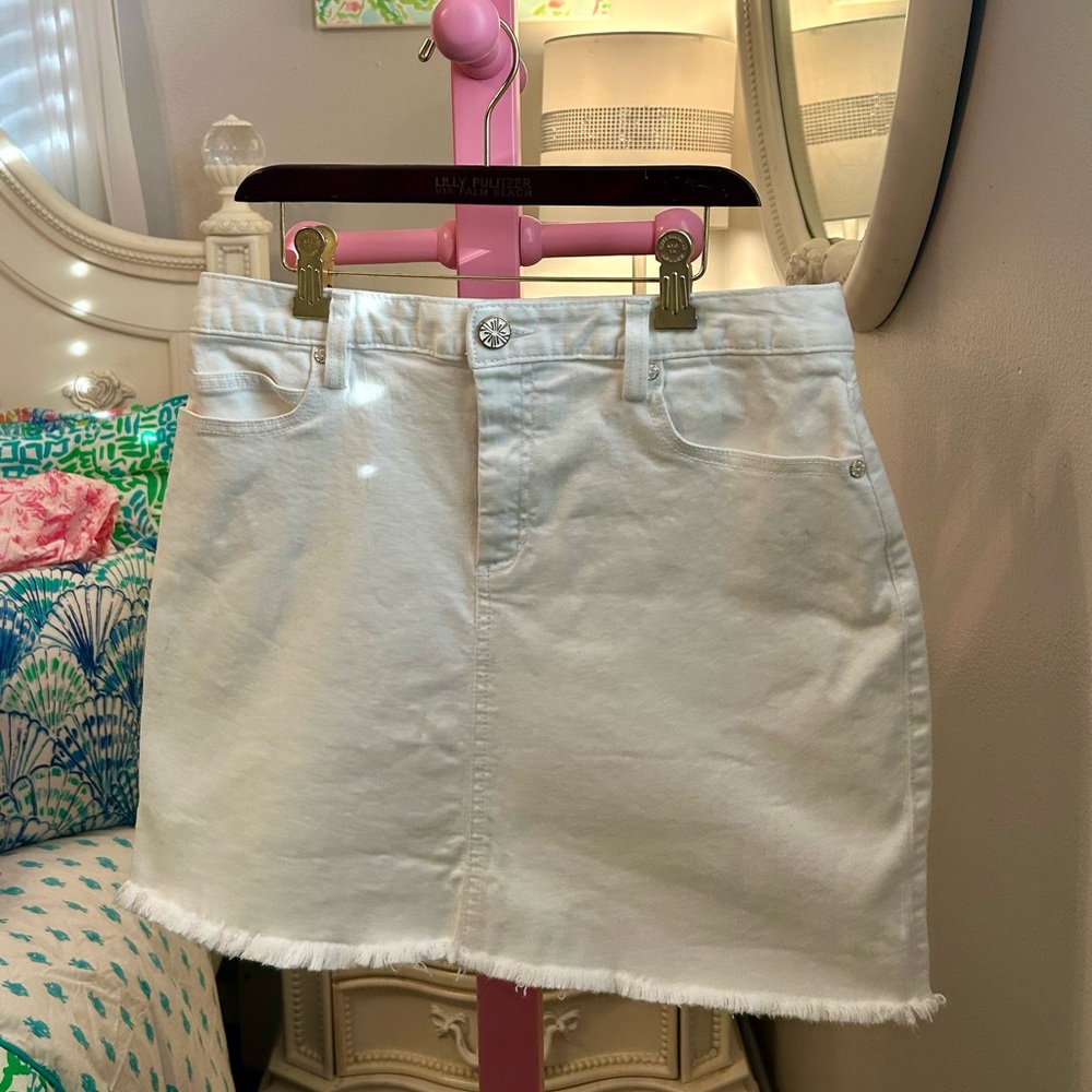 Lilly Pulitzer Kooper denim mini skirt with frayed hem, Resort White, Size 4